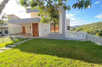 Casa de alto padrão para venda próximo a São Lourenço MG