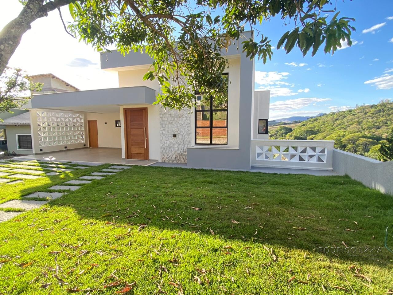 Casa de alto padrão para venda próximo a São Lourenço MG