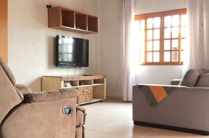 Linda casa para venda em Conceição do Rio Verde MG.