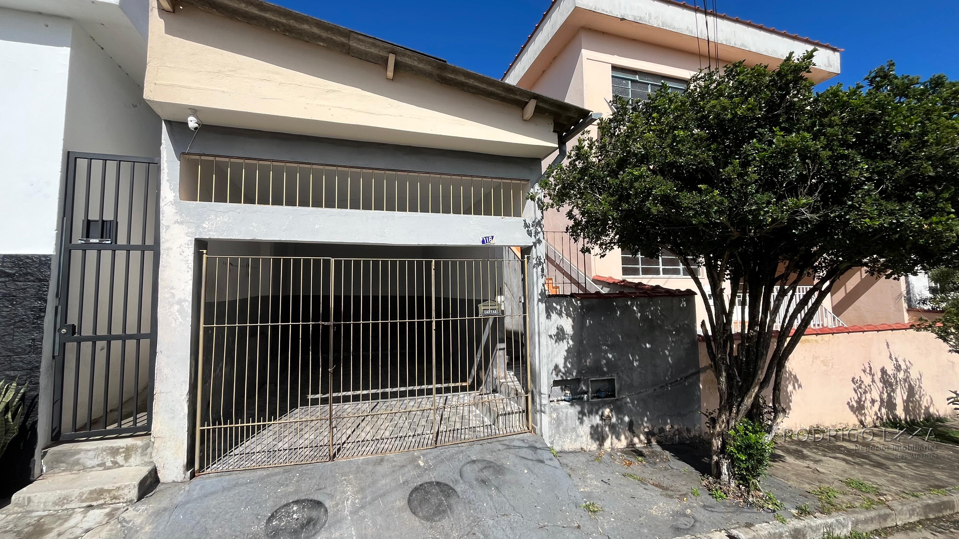 Duas casas para venda em São Lourenço MG