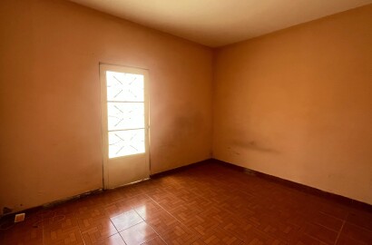 Duas casas para venda em São Lourenço MG