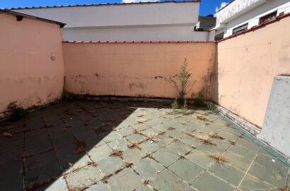 Duas casas para venda em São Lourenço MG