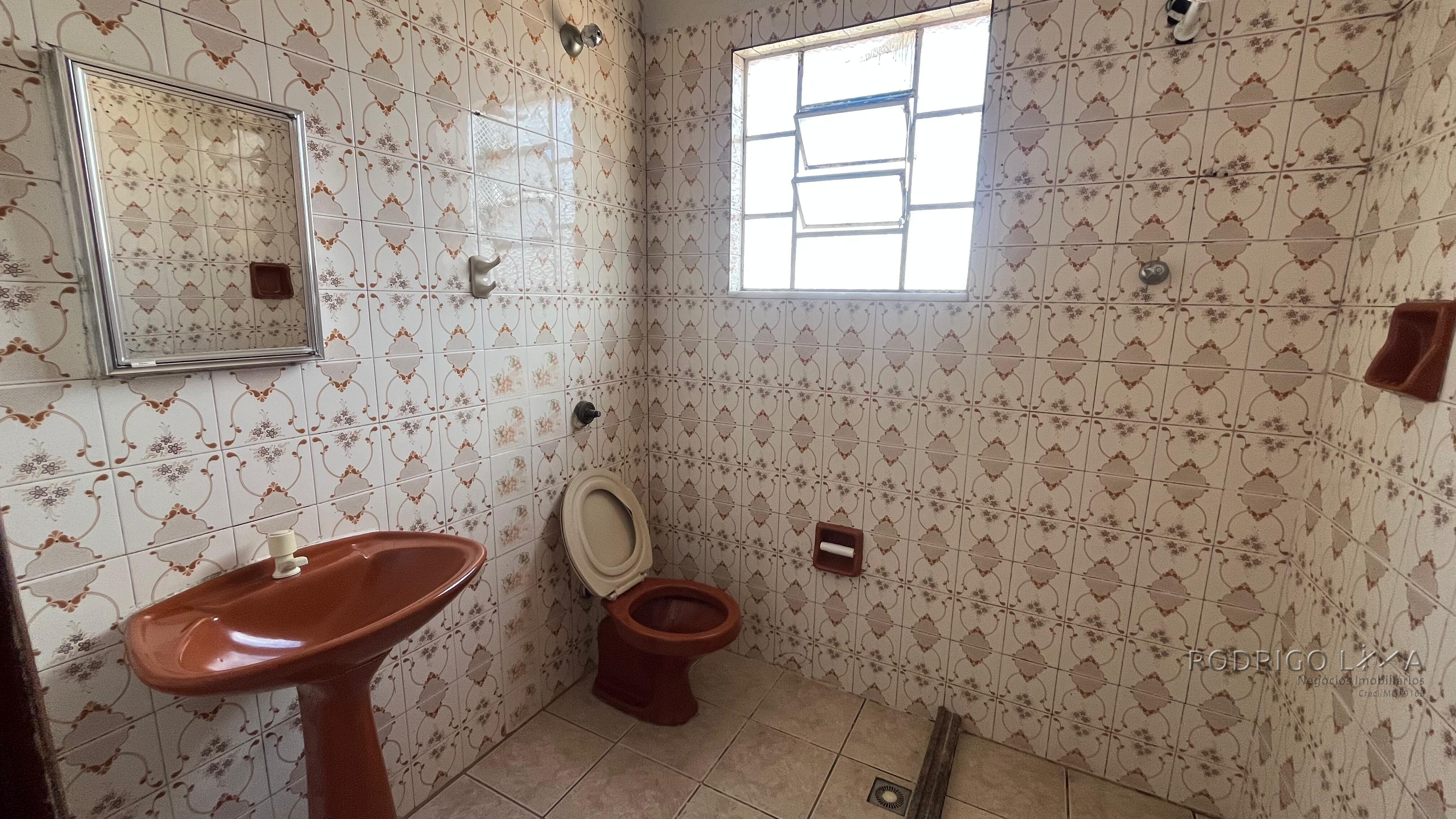 Duas casas para venda em São Lourenço MG