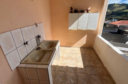 Duas casas para venda em São Lourenço MG