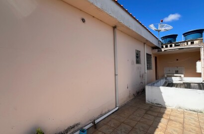 Duas casas para venda em São Lourenço MG