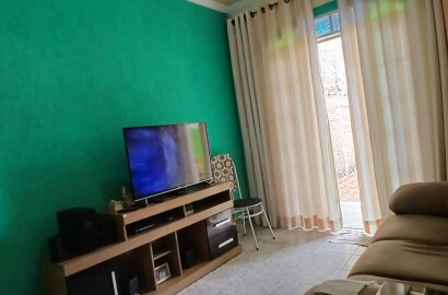 Casa para venda em São Lourenço - MG.