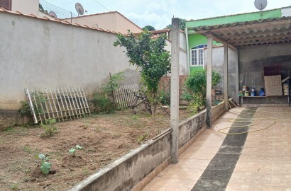 Casa para venda em São Lourenço - MG.