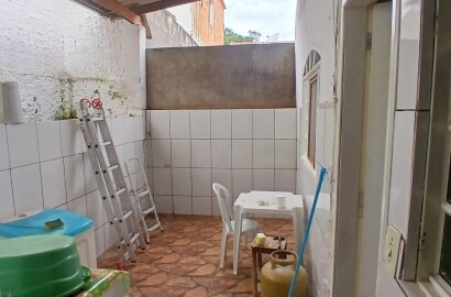Casa para venda em São Lourenço - MG.