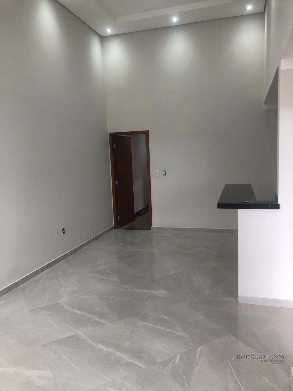 Linda casa para venda em São Lourenço - MG.