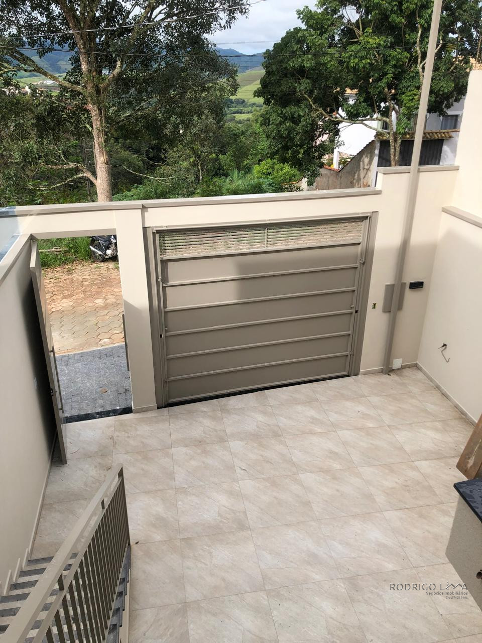 Linda casa para venda em São Lourenço - MG.
