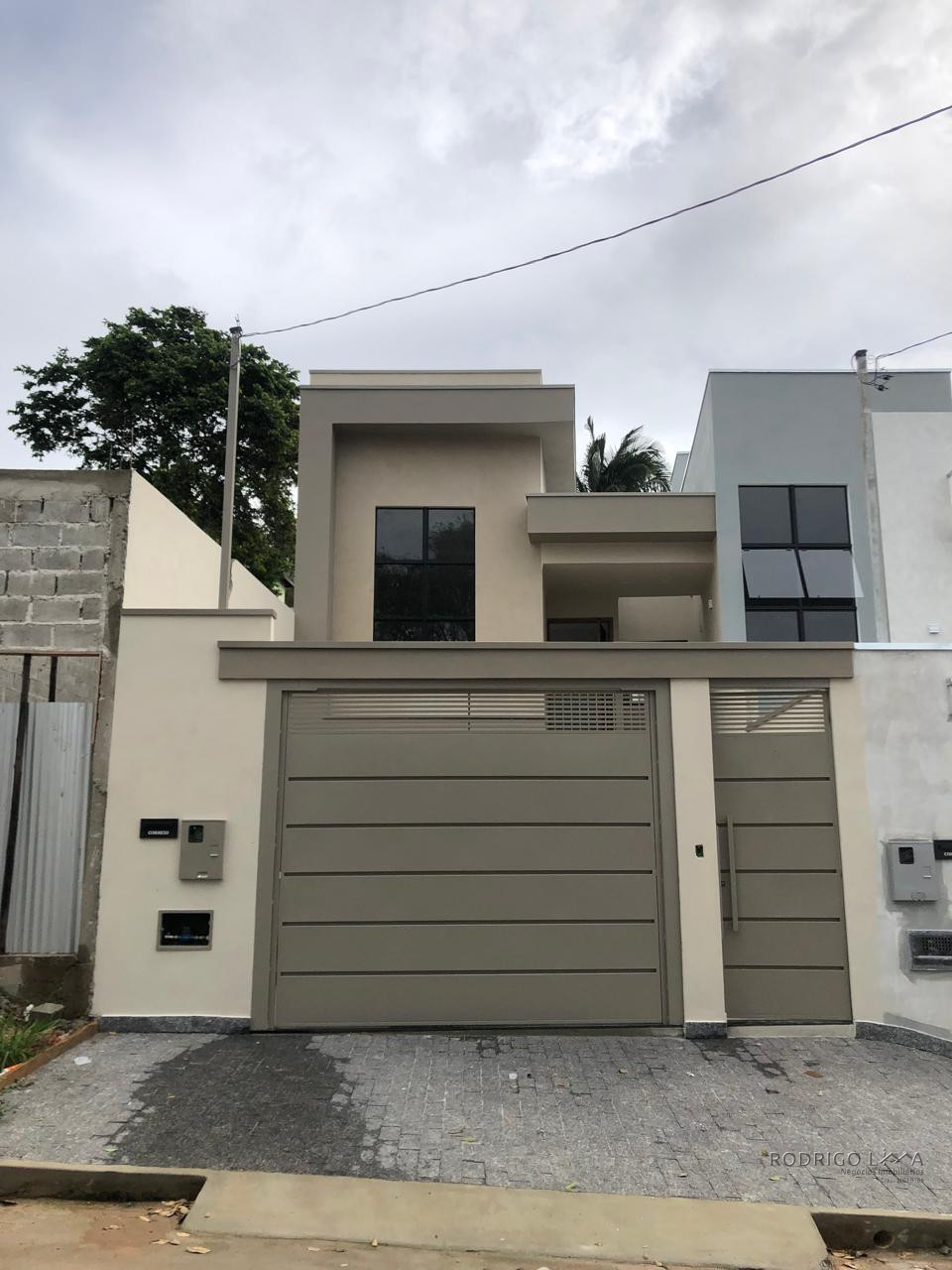 Linda casa para venda em São Lourenço - MG.