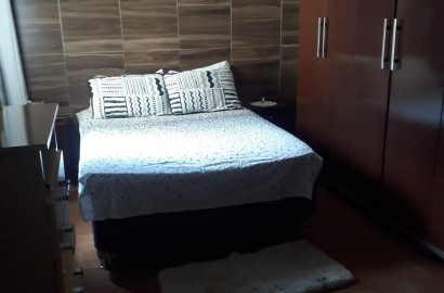 Casa para venda em São Lourenço - MG.