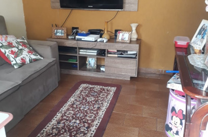 Casa para venda em São Lourenço - MG.