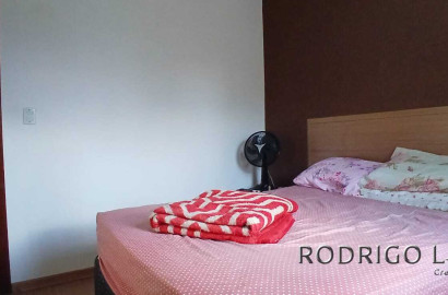 Casa para venda em São Lourenço - MG.
