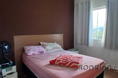 Casa para venda em São Lourenço - MG.