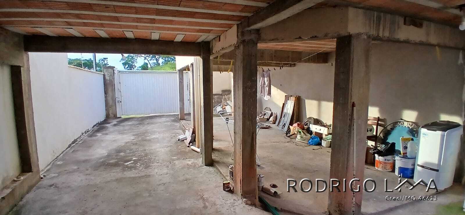 Casa para venda em São Lourenço - MG.