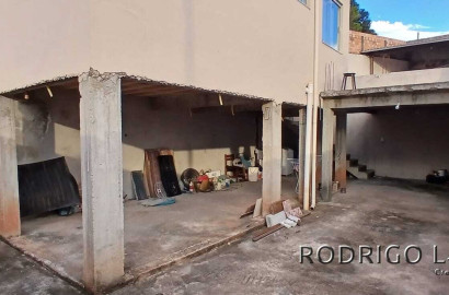 Casa para venda em São Lourenço - MG.