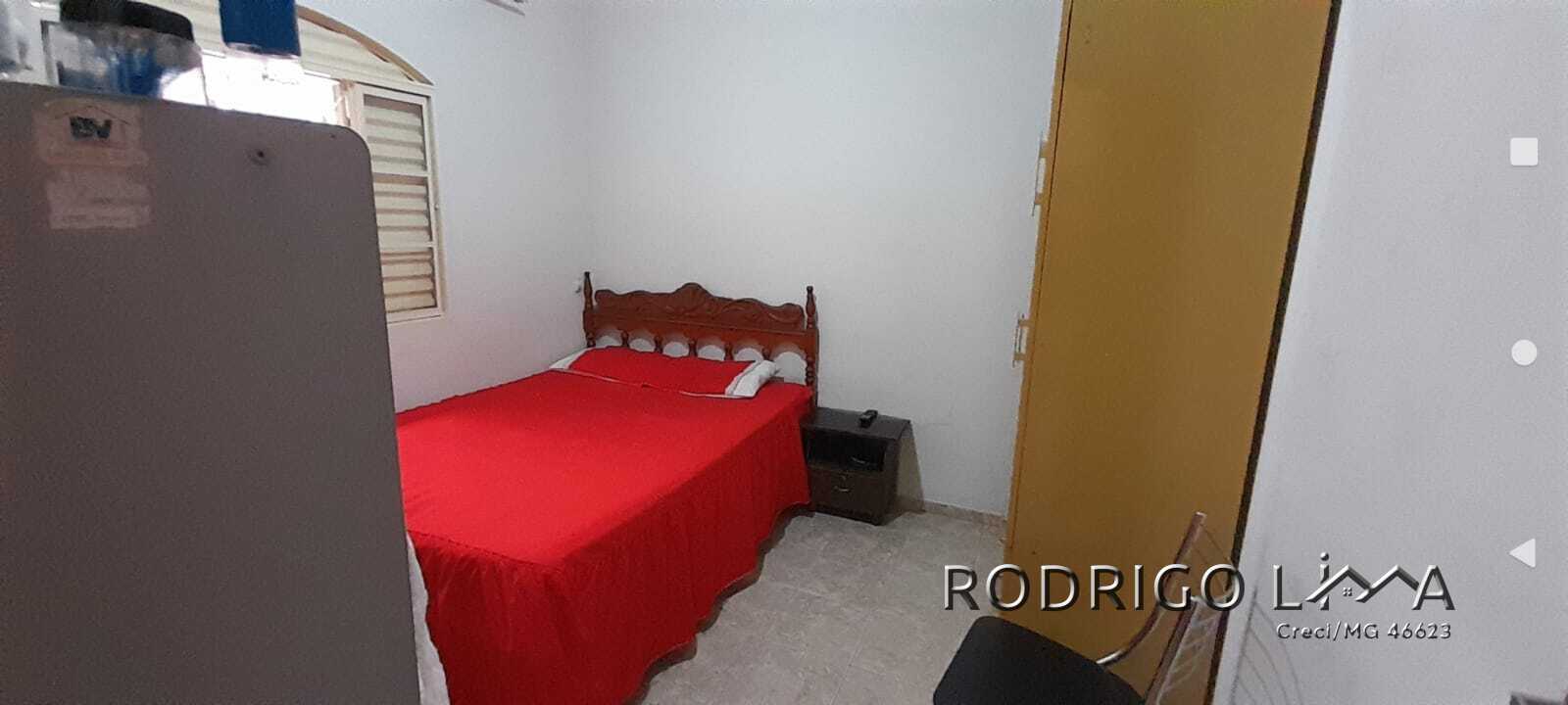Casa para venda em São Lourenço - MG.