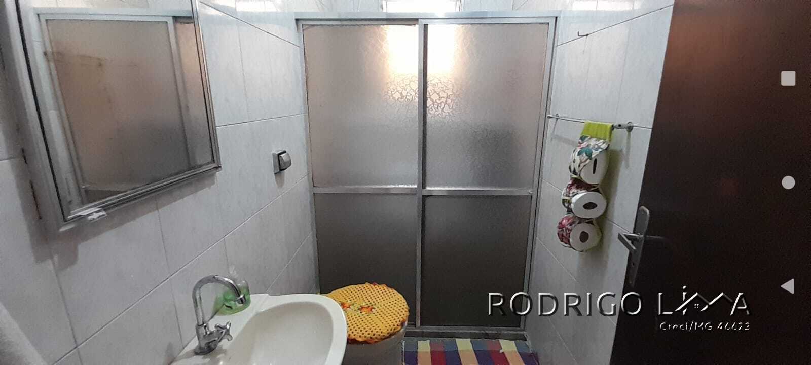 Casa para venda em São Lourenço - MG.