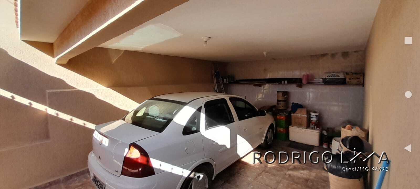 Casa para venda em São Lourenço - MG.