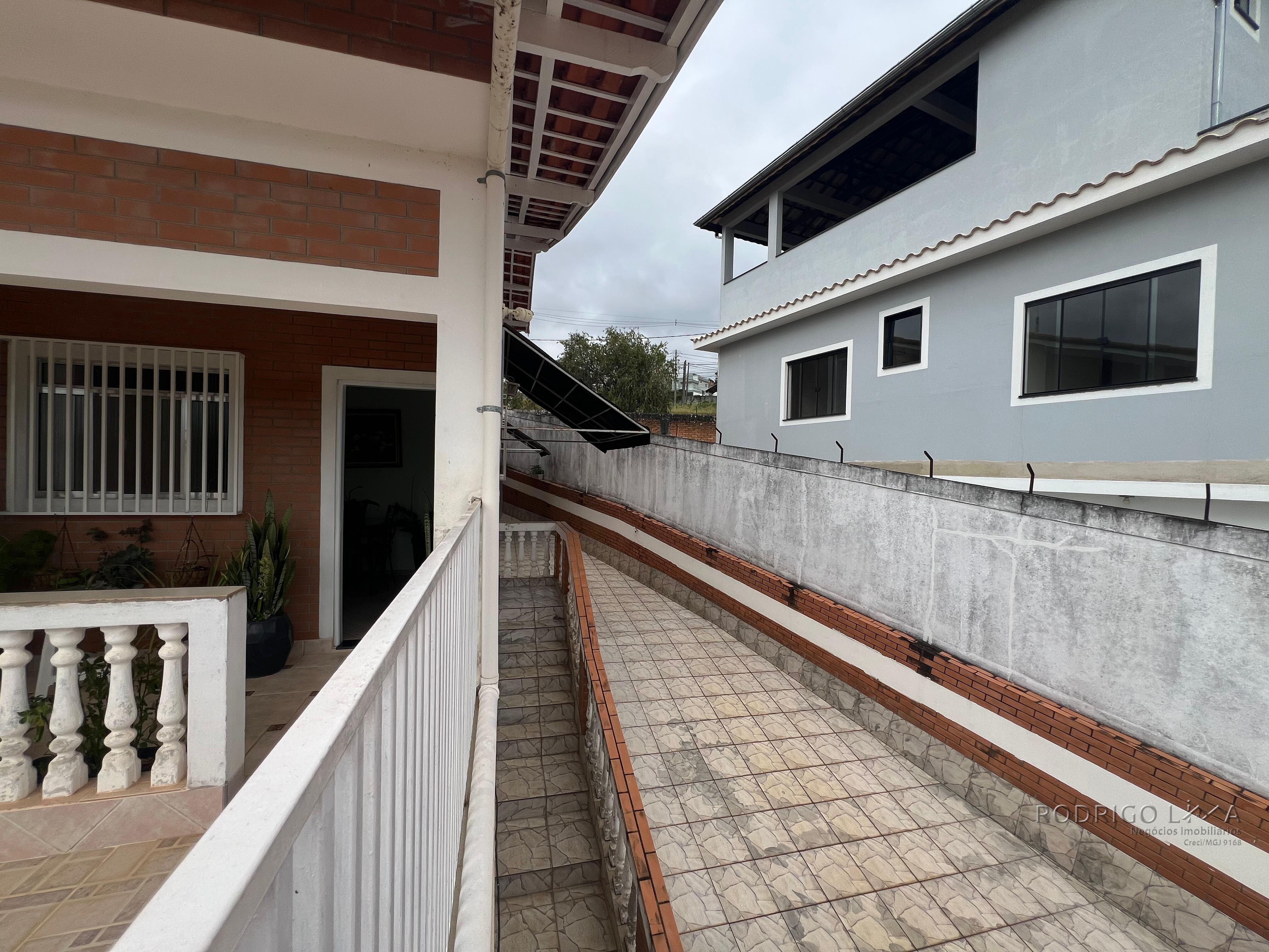 Linda casa para venda em São Lourenço MG