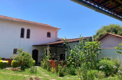 Imóvel com duas casas para venda em São Lourenço MG