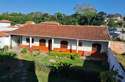 Imóvel com duas casas para venda em São Lourenço MG