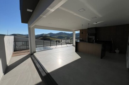 Casa alto padrão para venda próximo a São Lourenço MG