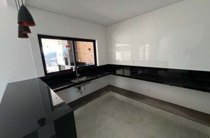 Casa alto padrão para venda próximo a São Lourenço MG