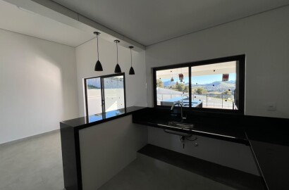 Casa alto padrão para venda próximo a São Lourenço MG