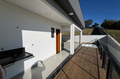 Casa alto padrão para venda próximo a São Lourenço MG