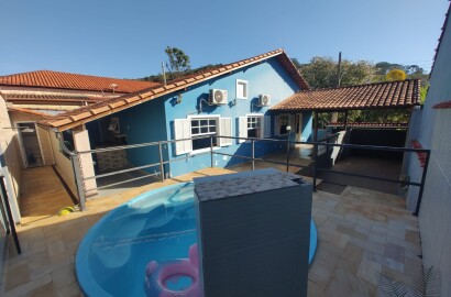 Casa para venda em bairro nobre de São Lourenço MG