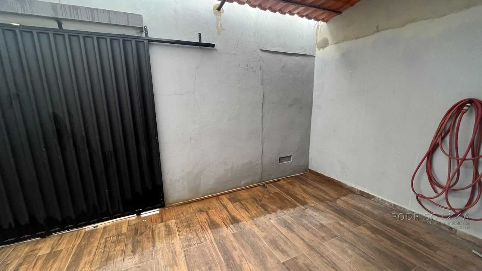 Casa + 5 kitnets para venda em São Lourenço MG