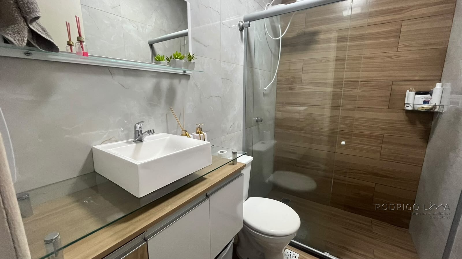 Casa + 5 kitnets para venda em São Lourenço MG