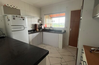 Casa + 5 kitnets para venda em São Lourenço MG