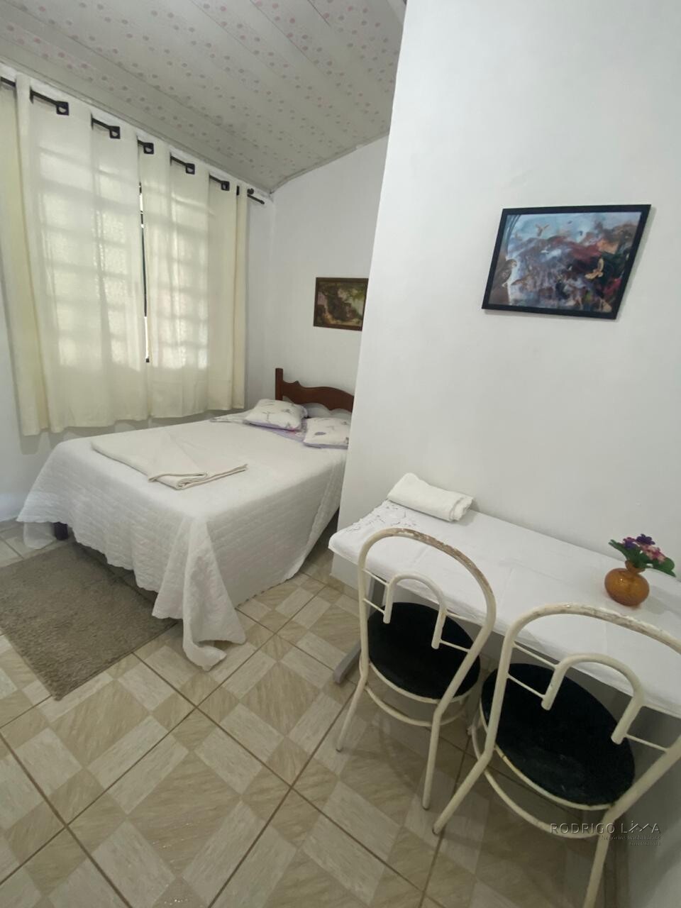 Linda casa a Venda em São Lourenço - MG.