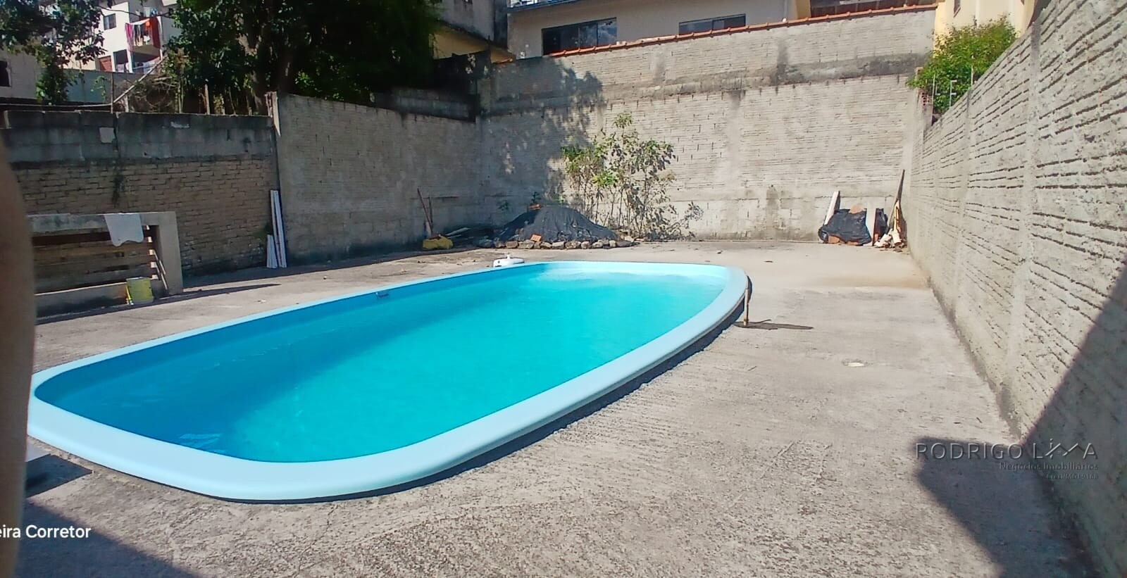 Linda casa a Venda em São Lourenço - MG.