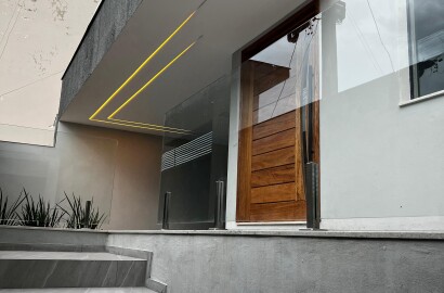 Linda casa para venda em São Lourenço - MG.