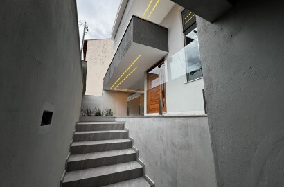 Linda casa para venda em São Lourenço - MG.