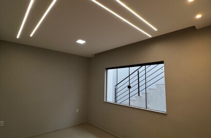Linda casa para venda em São Lourenço - MG.