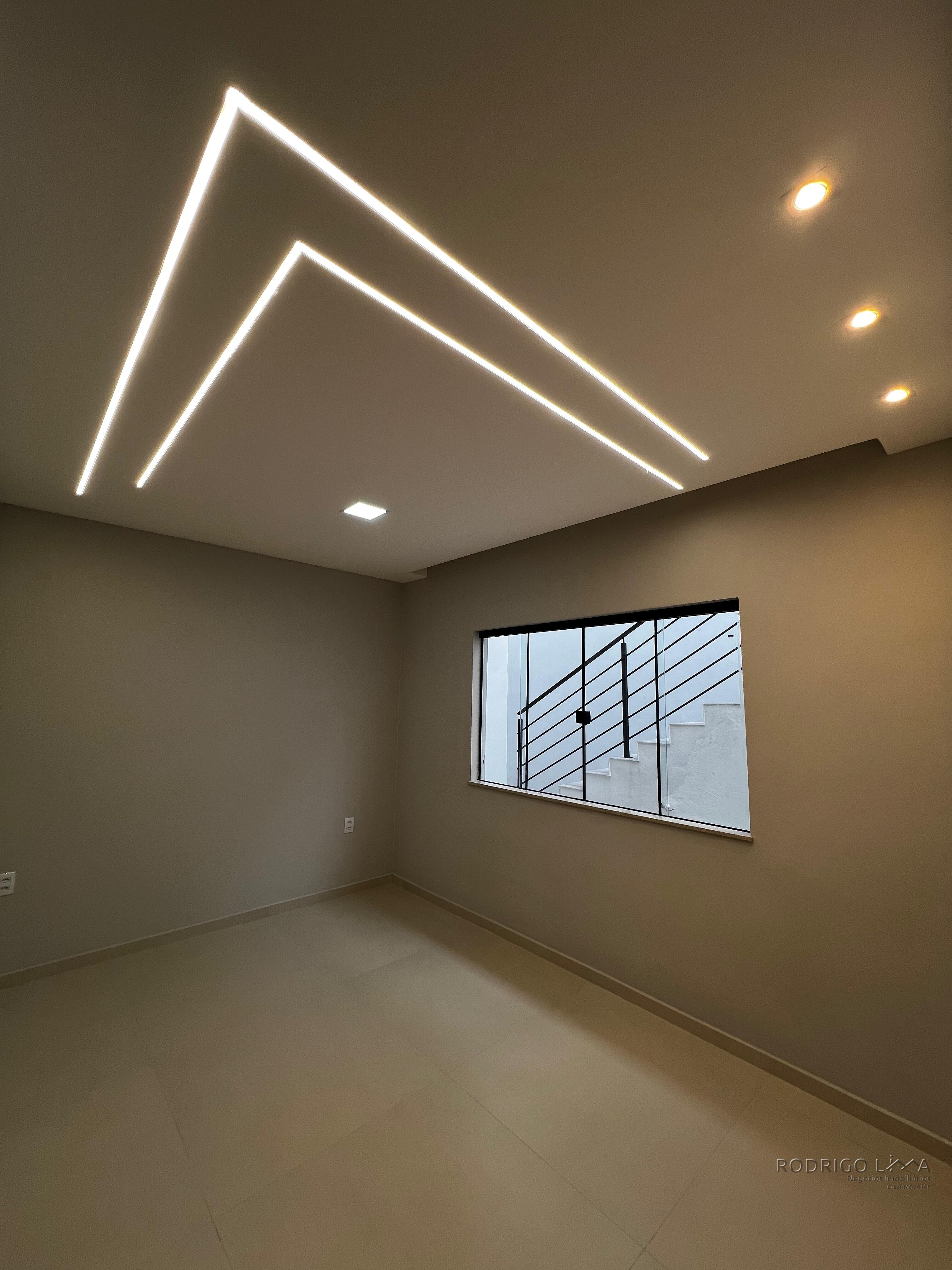 Linda casa para venda em São Lourenço - MG.