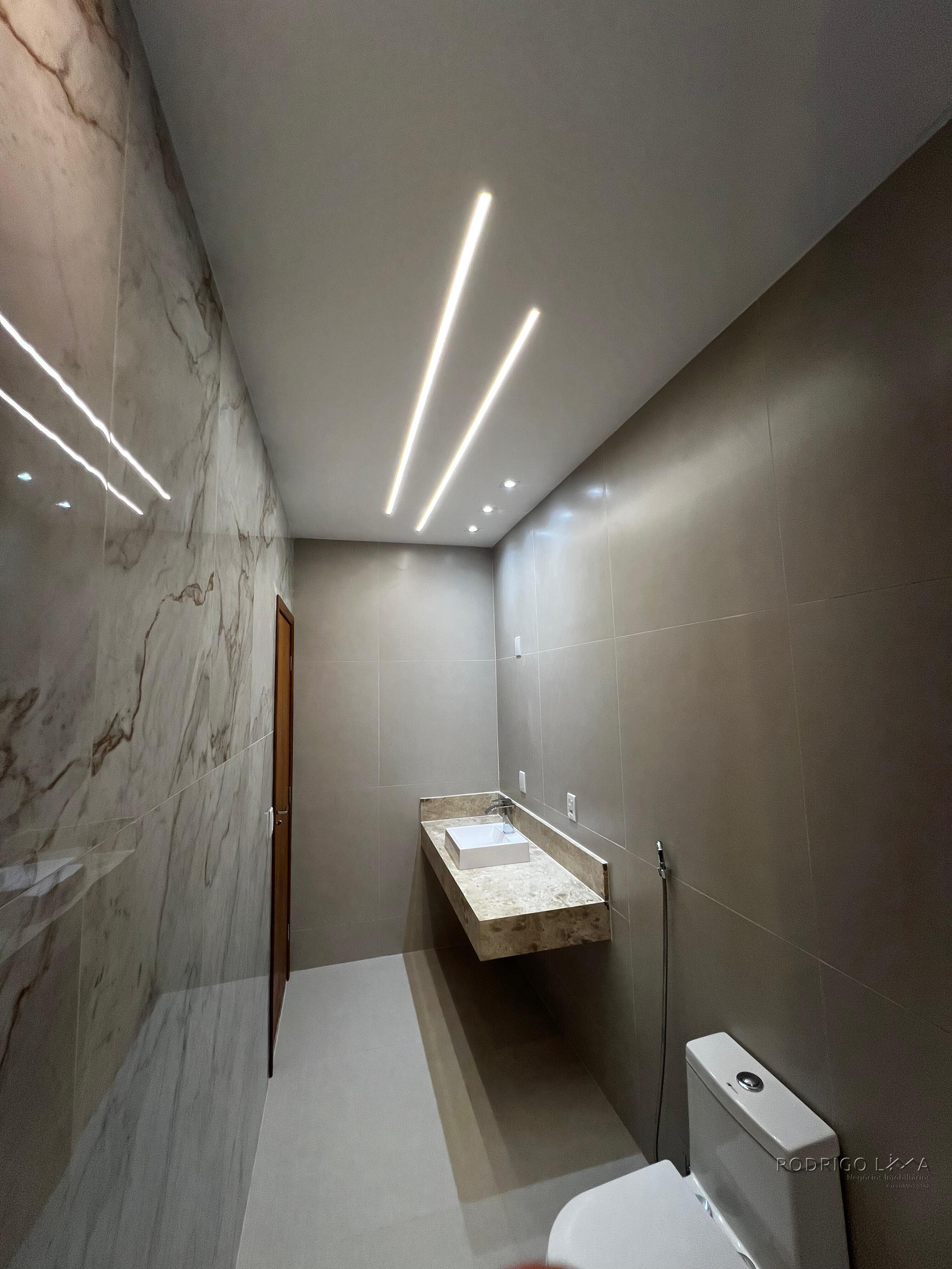 Linda casa para venda em São Lourenço - MG.