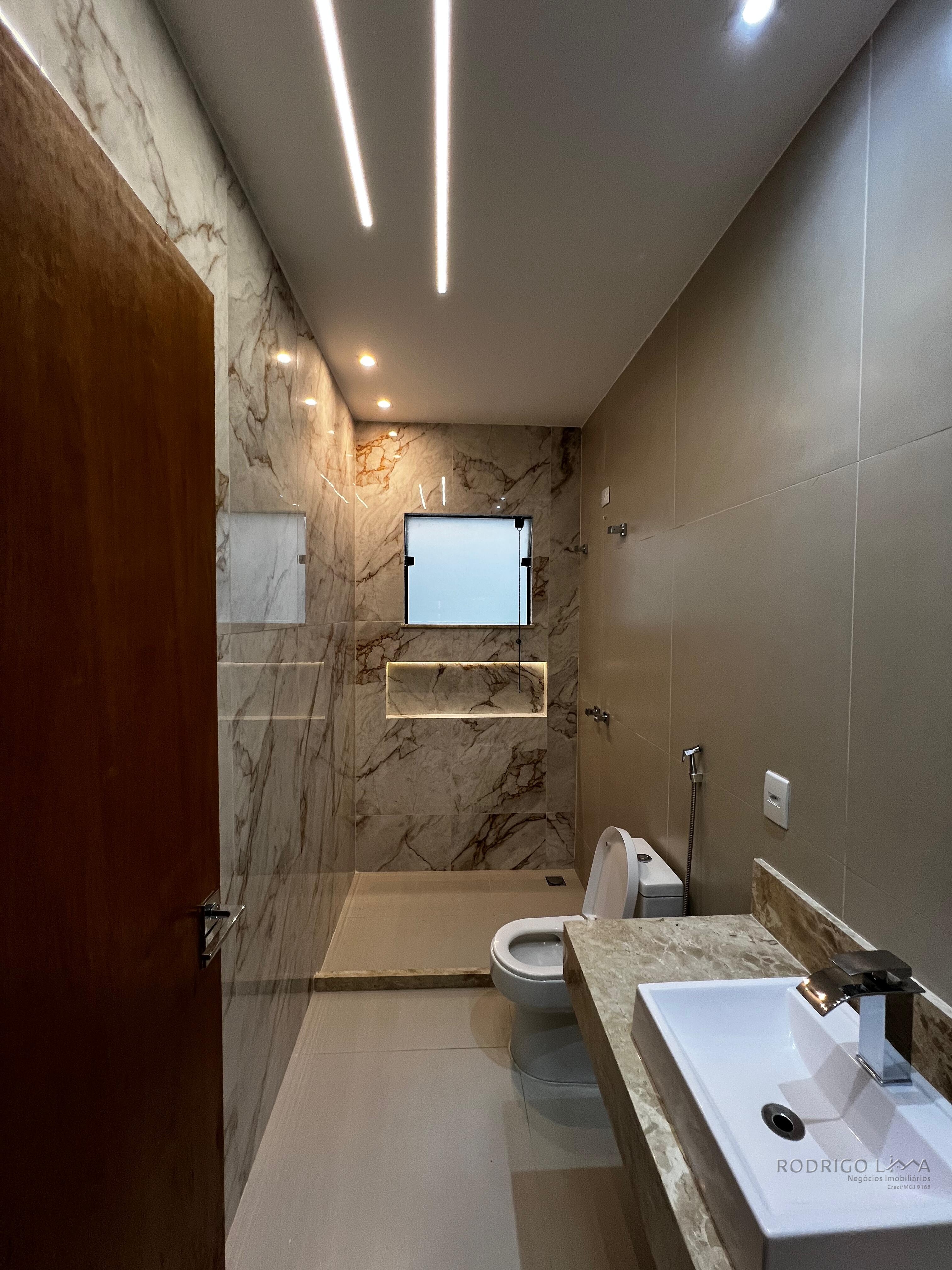 Linda casa para venda em São Lourenço - MG.