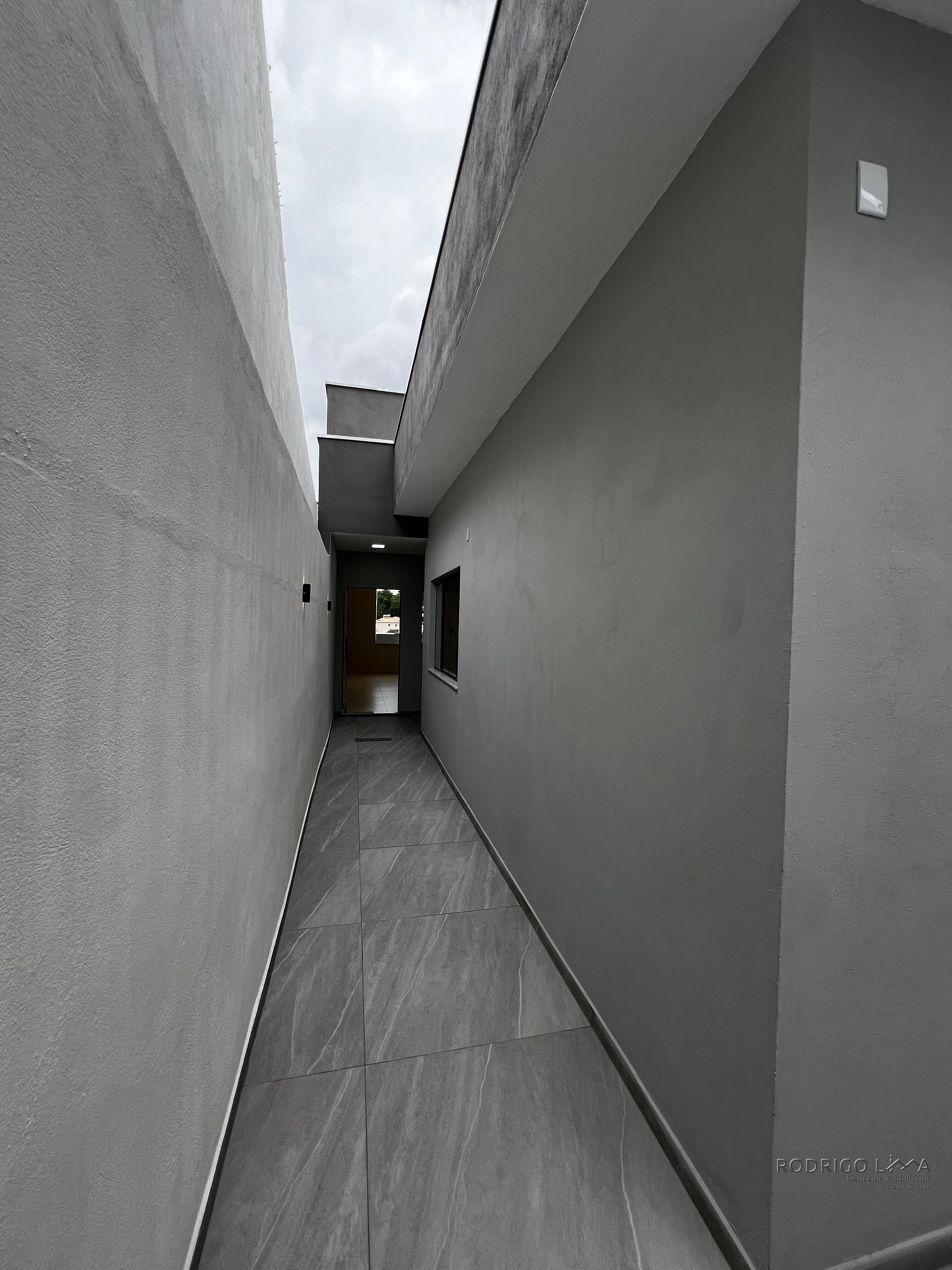 Linda casa para venda em São Lourenço - MG.