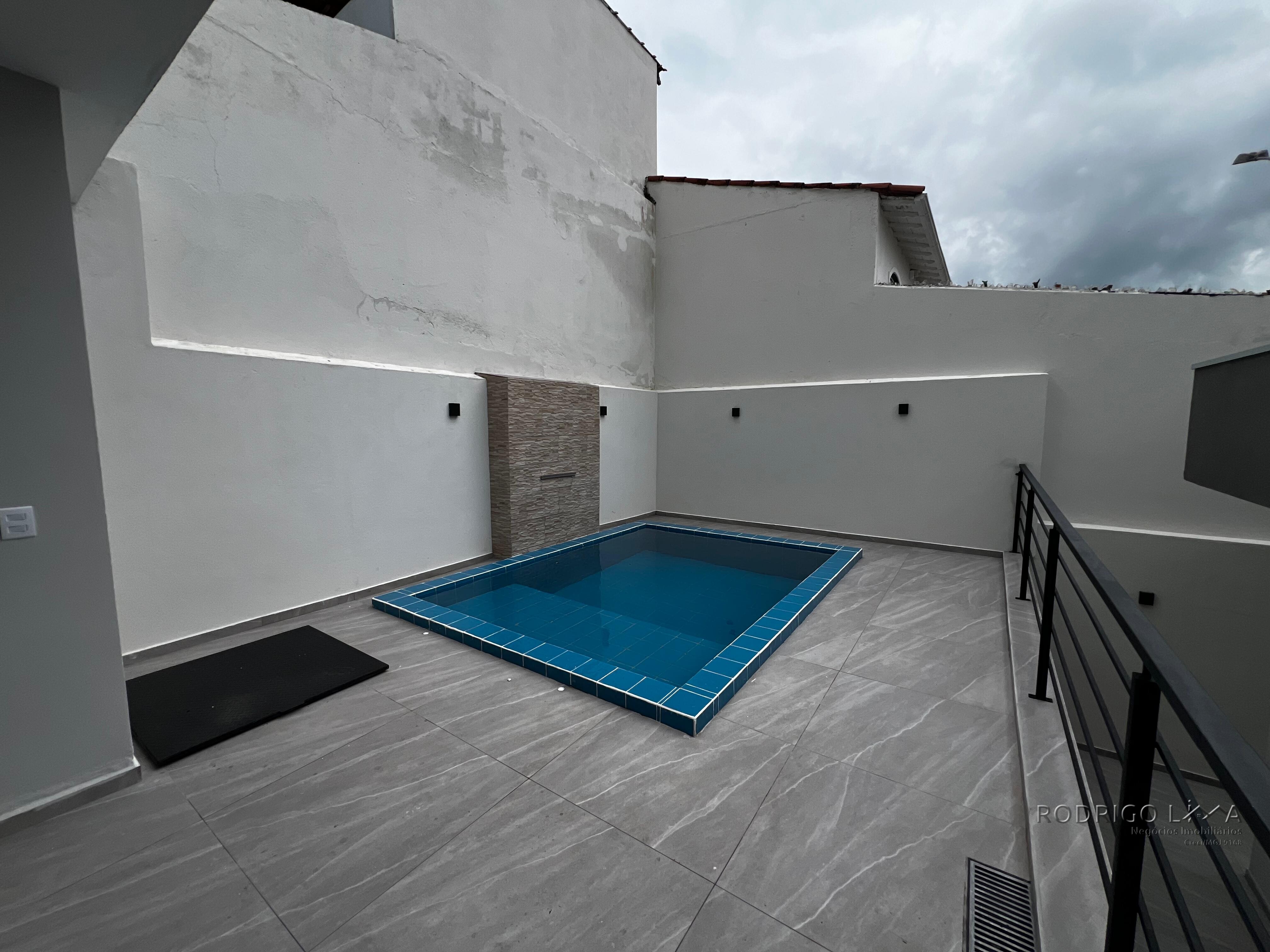 Linda casa para venda em São Lourenço - MG.