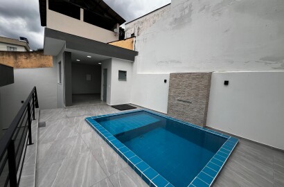 Linda casa para venda em São Lourenço - MG.