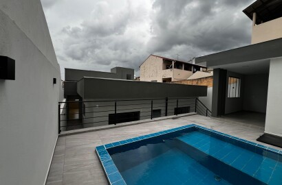 Linda casa para venda em São Lourenço - MG.