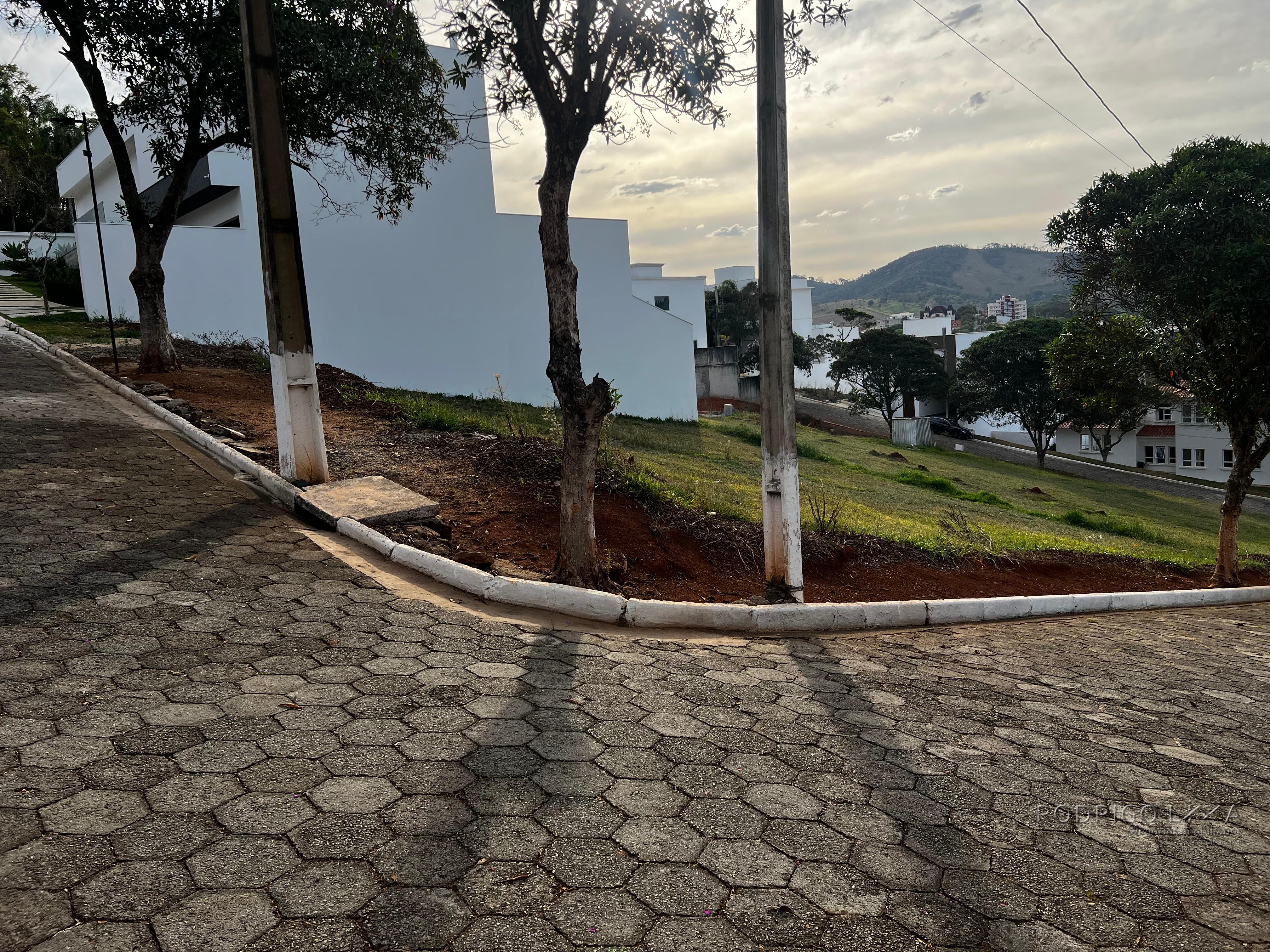 Lote em condomínio de alto padrão para venda em São Lourenço MG.