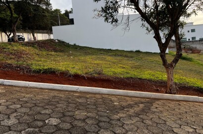 Lote em condomínio de alto padrão para venda em São Lourenço MG.