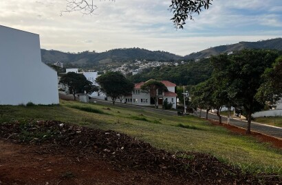 Lote em condomínio de alto padrão para venda em São Lourenço MG.